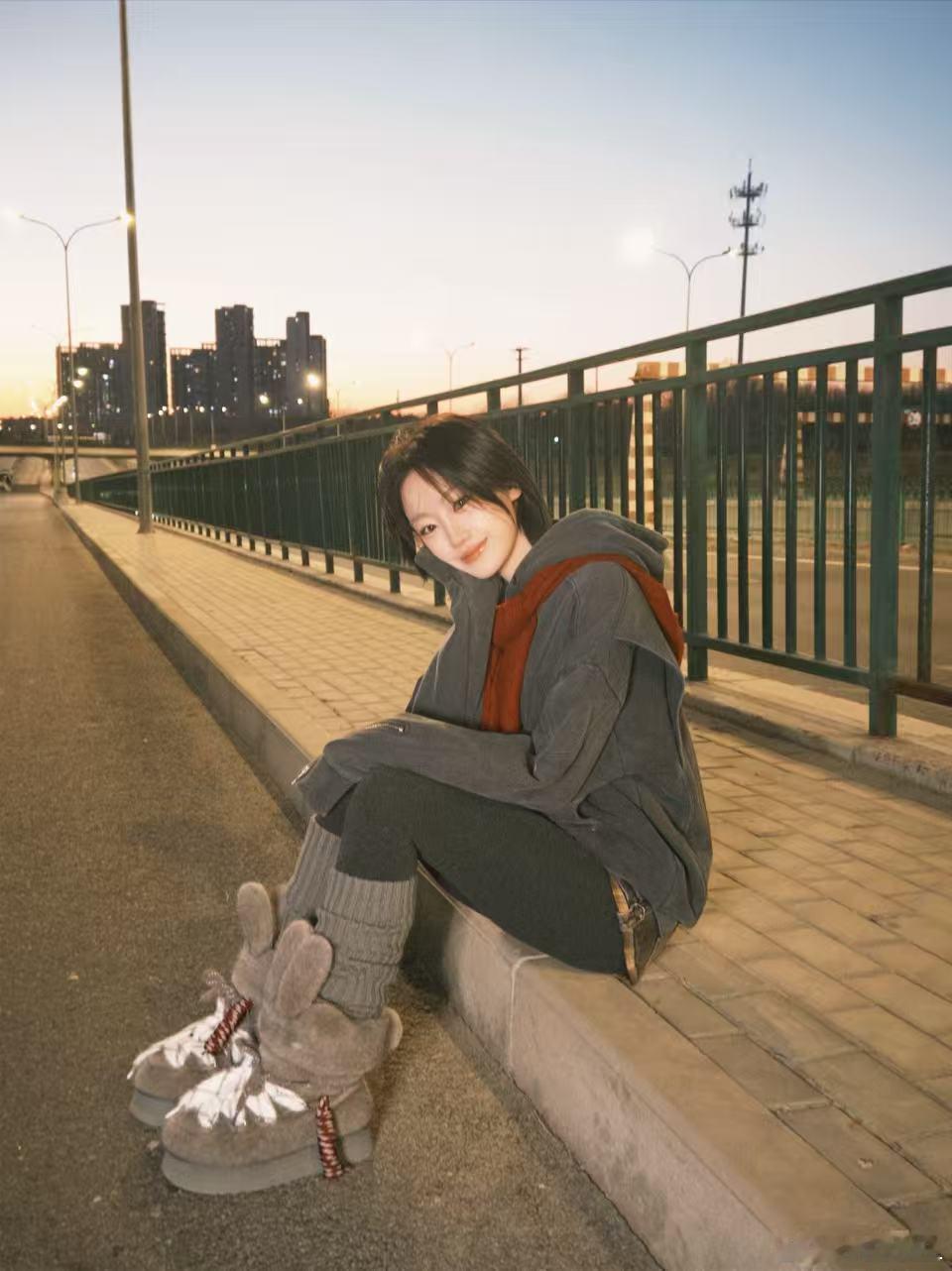 在po文中：上脚【来自xVESSEL x Australia Luxe Coll