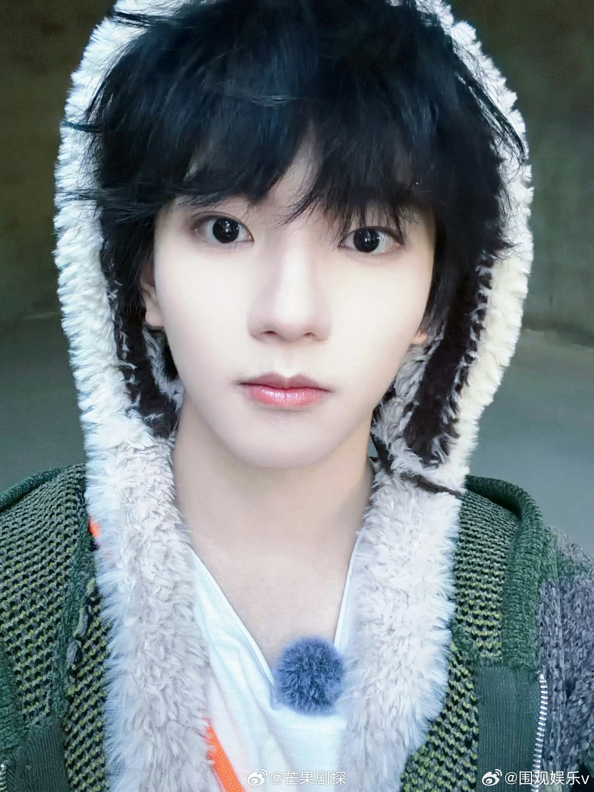 穆祉丞感觉自己胆子变大了穆祉丞怼脸萌 这就这个穆祉丞，怼脸拍，萌成啥了 