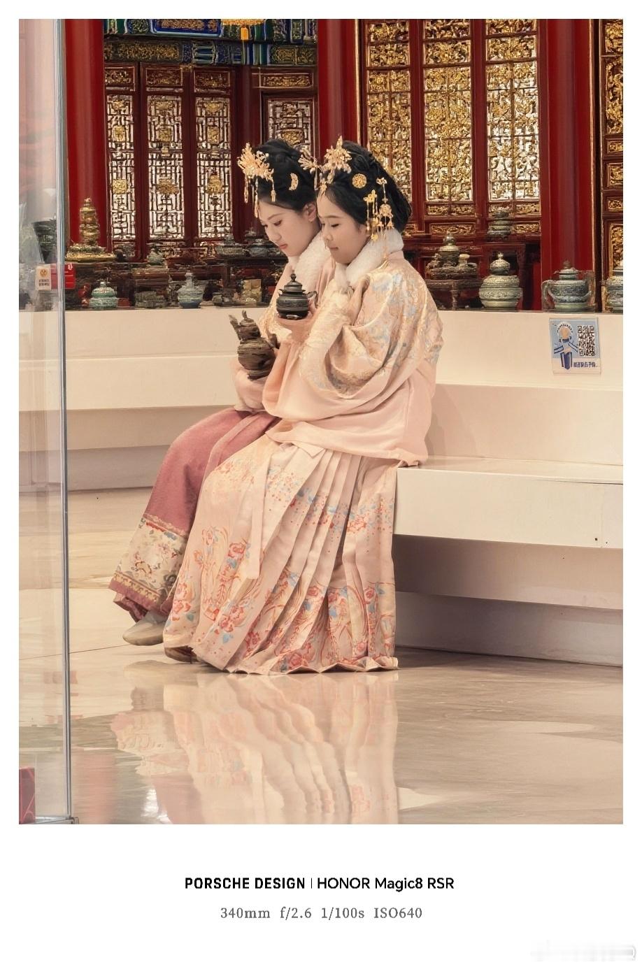 看看YOYO玩图有多好玩为啥小姐姐们都喜欢古装把环境一换，立马就有宫廷风了 