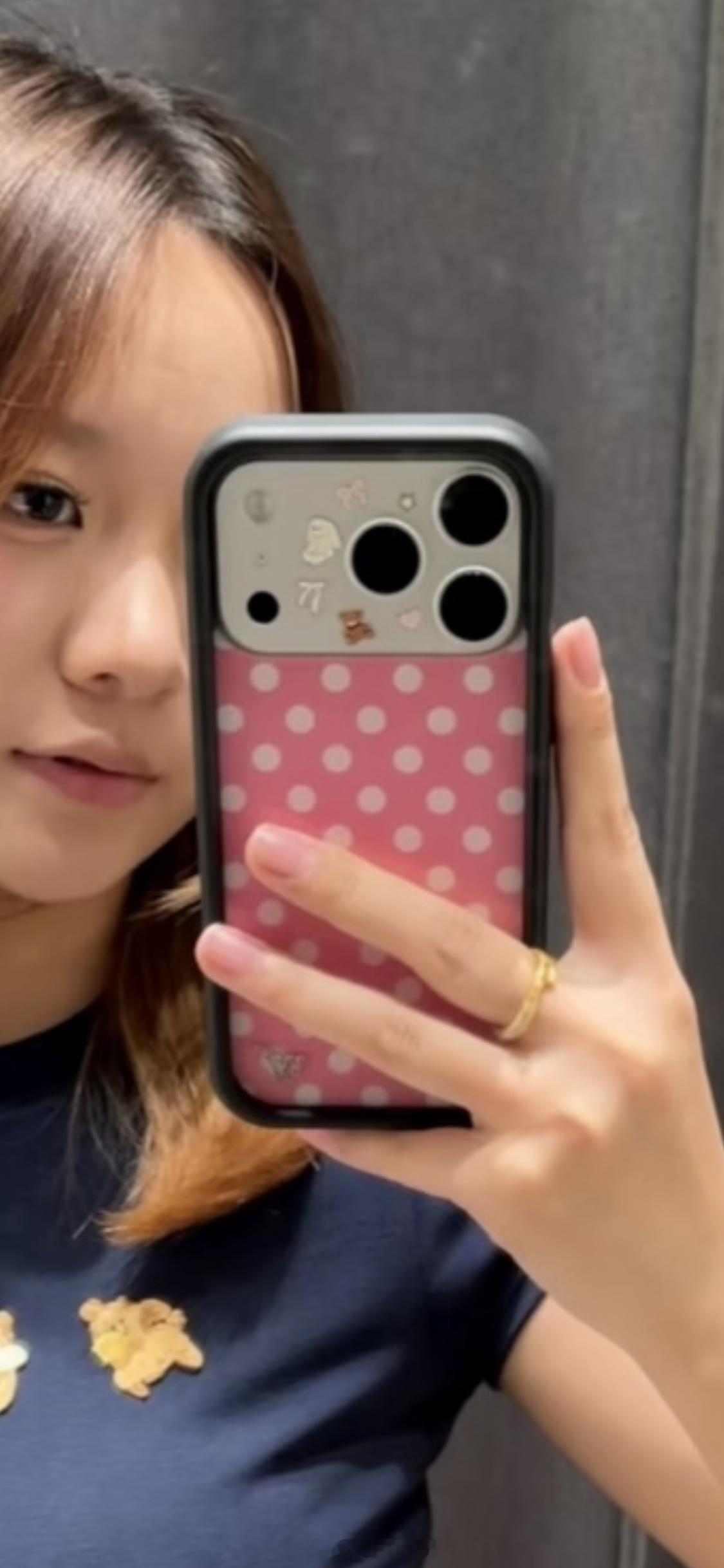 富人新标识：iPhone戴wf手机壳！ ​​​