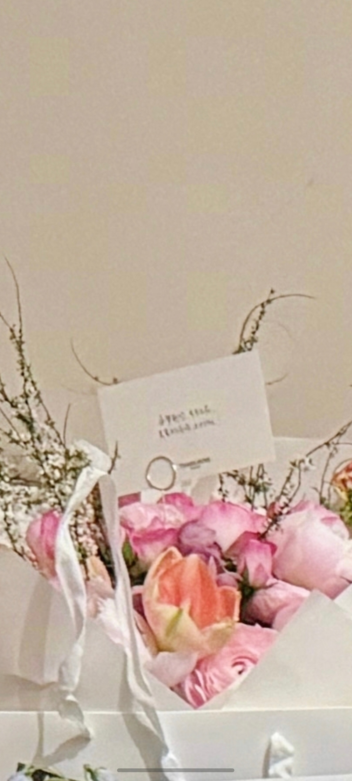 一年一度的刘诗诗生日看花扒品牌流程又来了，我还差三个看不清，眼尖的姐粉可以补充 