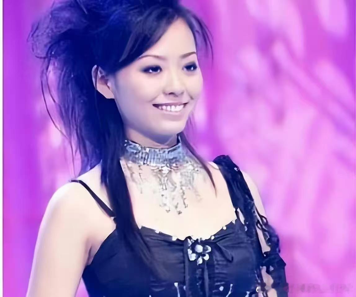 超二代都上选秀了超二代女孩回应参加选秀超女回忆杀，二代接棒超期待的！妈妈曾追光，
