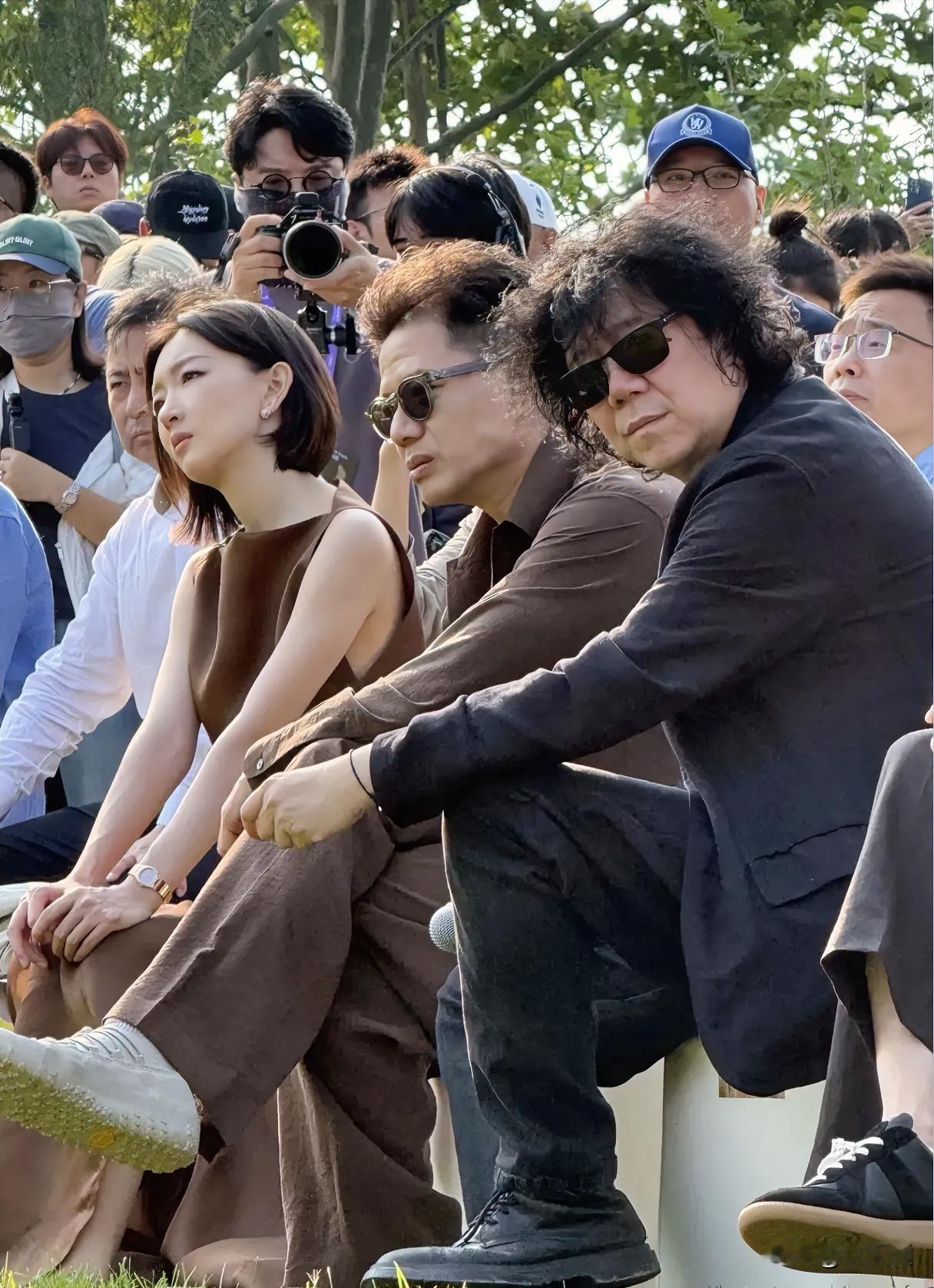 看懂这次话剧翻车风波，才明白周冬雨的底气，从来都不止是演技
 
全网都在吐槽话剧