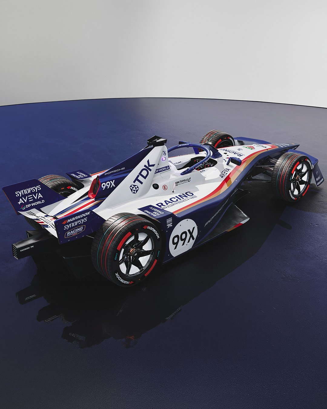 FormulaE 保时捷车队将在 2026FE电动方程式伦敦站 中使用经典配色涂