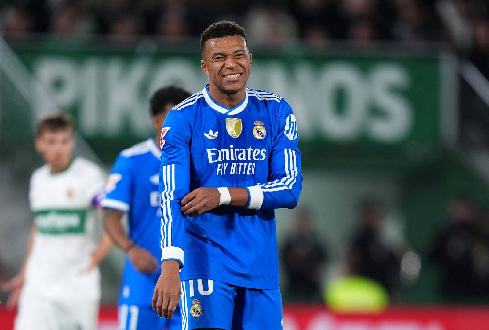 【全场】埃尔切2-2皇家马德里赫伊森、贝林厄姆两度扳平比分，皇马连续三场不胜  