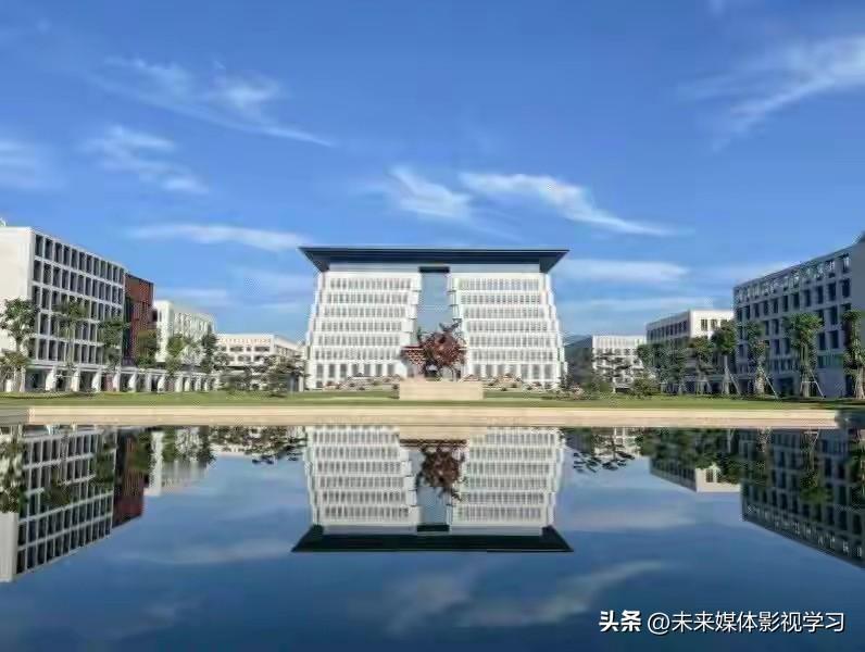 福耀科技大学这次要动真格的了！校长王树国透露：年底前，学校里面就要建起一条自己的