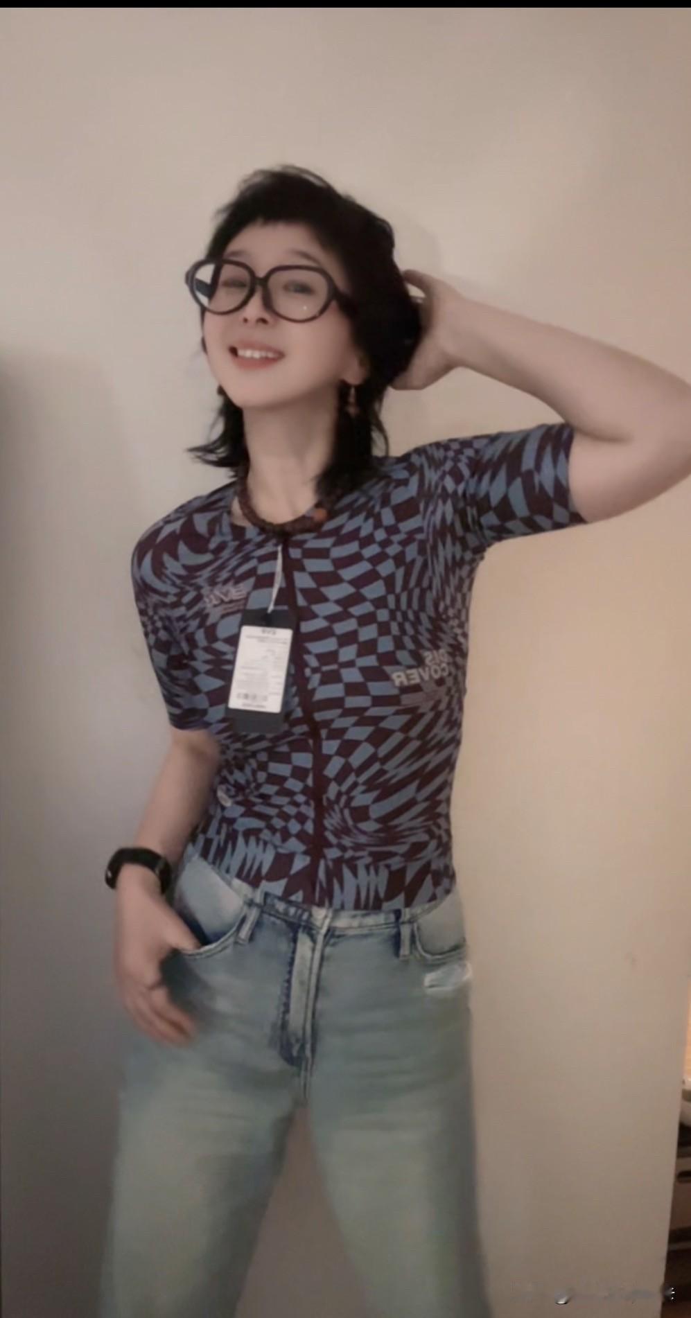 这么自律干嘛呀！穿啥都好看特费钱，穿上就不想退了～