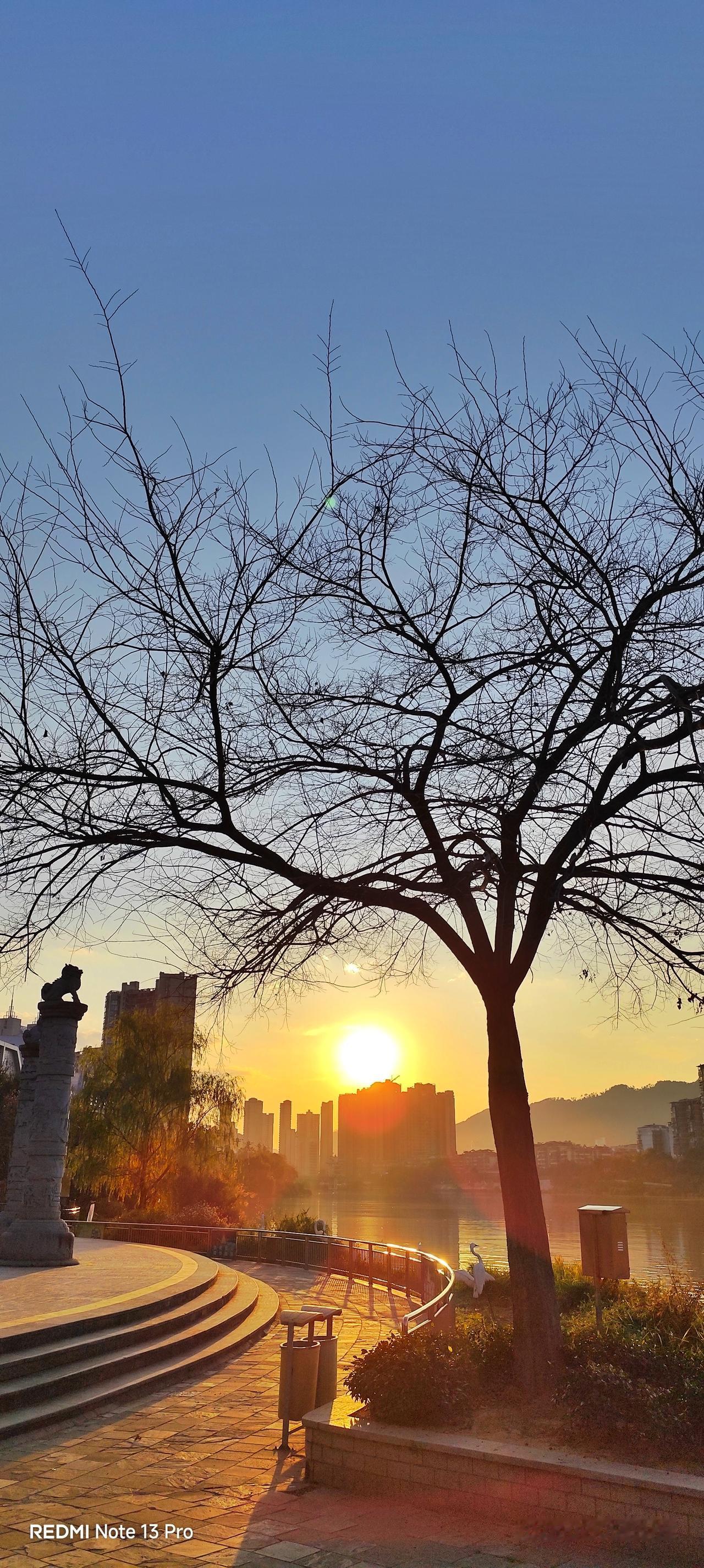 美丽三明江滨公园
等待春天