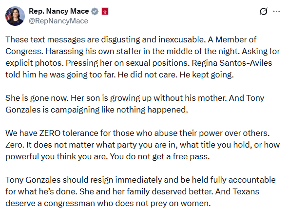 利用手上的权力。 