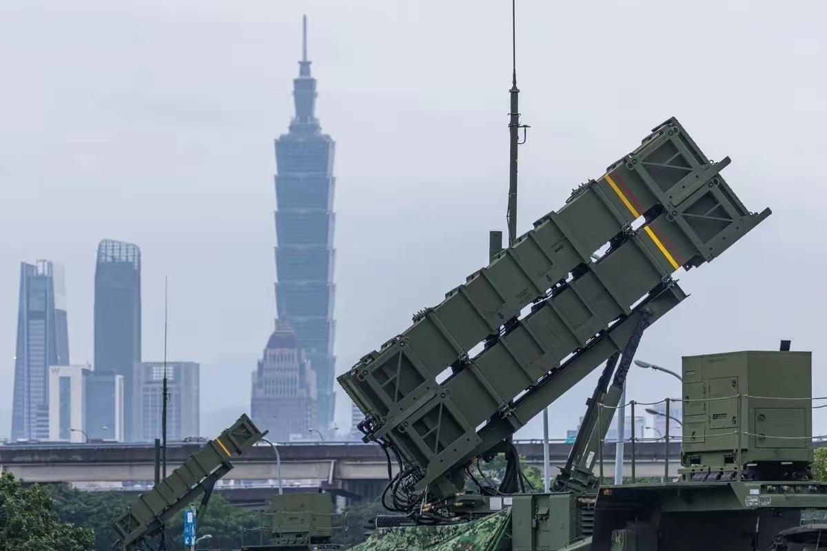 美前驻俄罗斯大使公开发出重磅预警，若台海爆发战事，不仅重创美国经济，更会给全球经