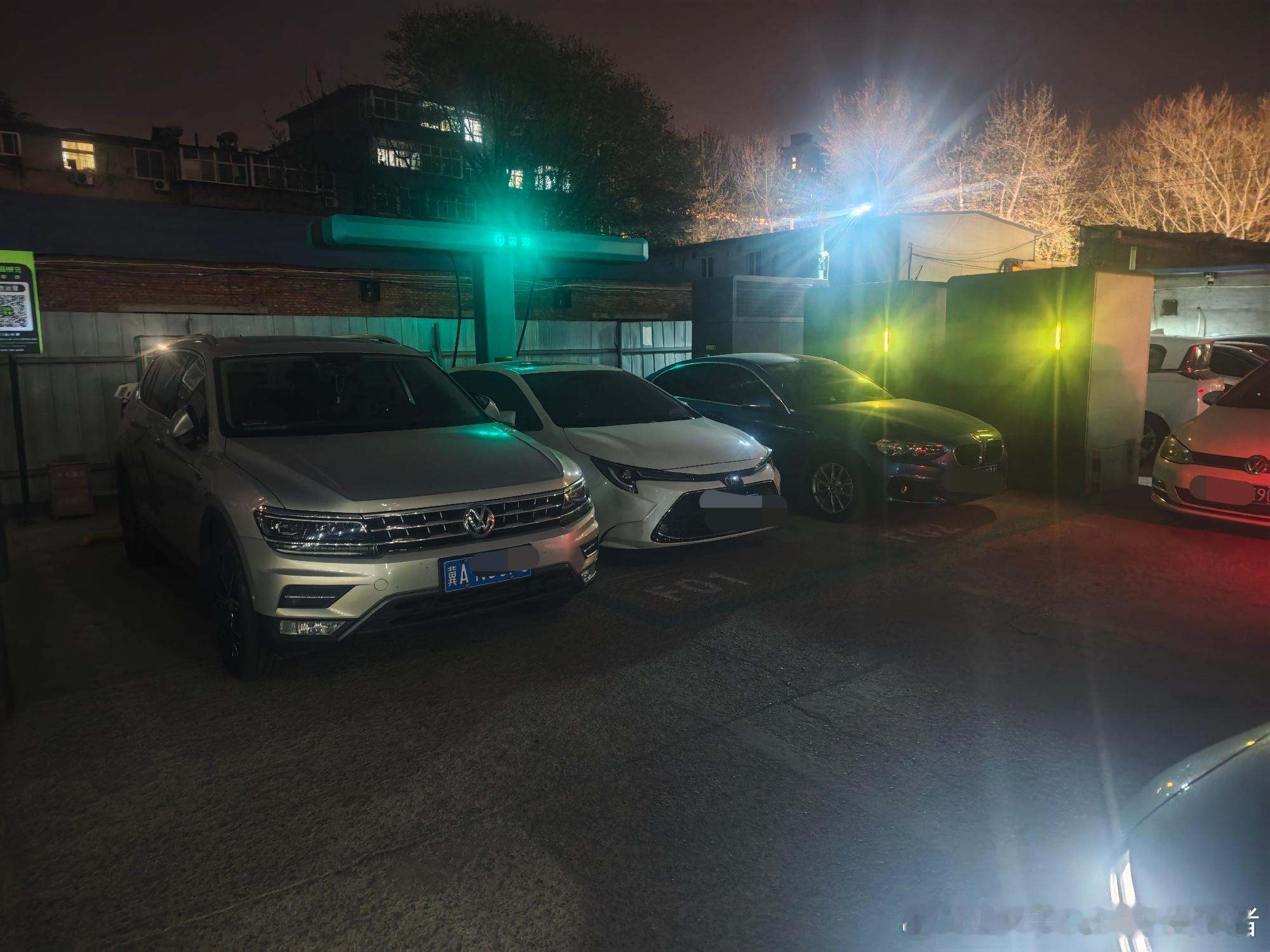 看到网友发的比亚迪闪充站现状，一些油车就停在那里不管了，严重影响用户的体验。我觉