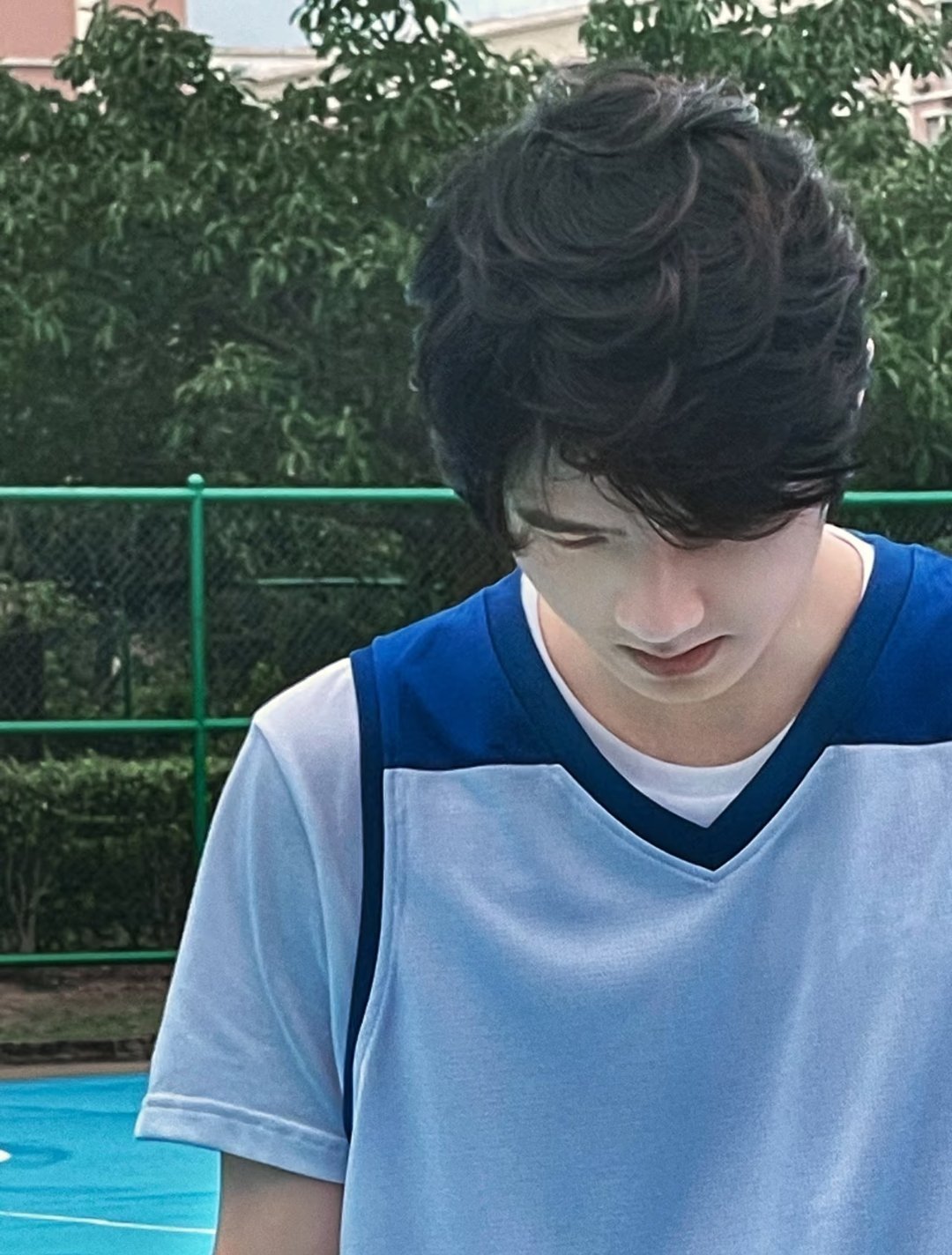 刘昊然打球日常～“工作间隙摸鱼打个球小刘生活备忘录 ” 