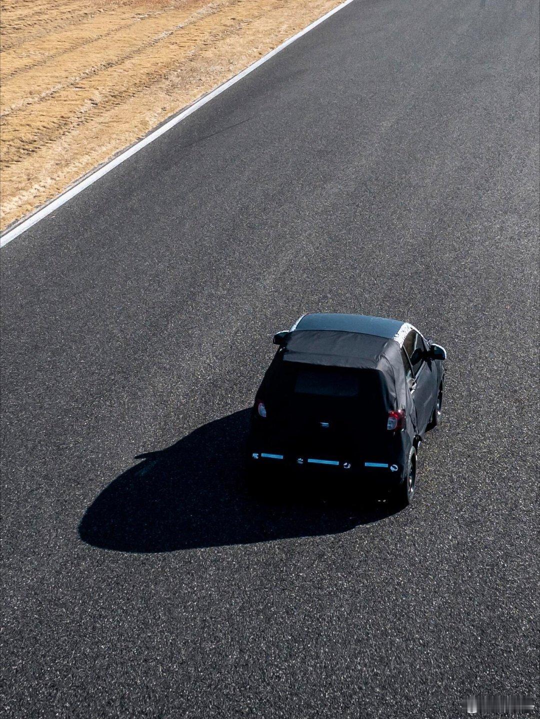 纯电smart精灵2号smart经典的两门纯电小车终于要来了，这才是smart熟