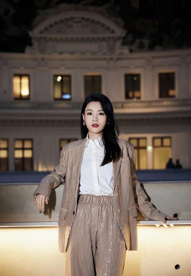 陈丽君美图分享3陈丽君唱功 陈丽明星 陈丽云 陈丽君我们的歌 陈丽君白蛇传 越剧