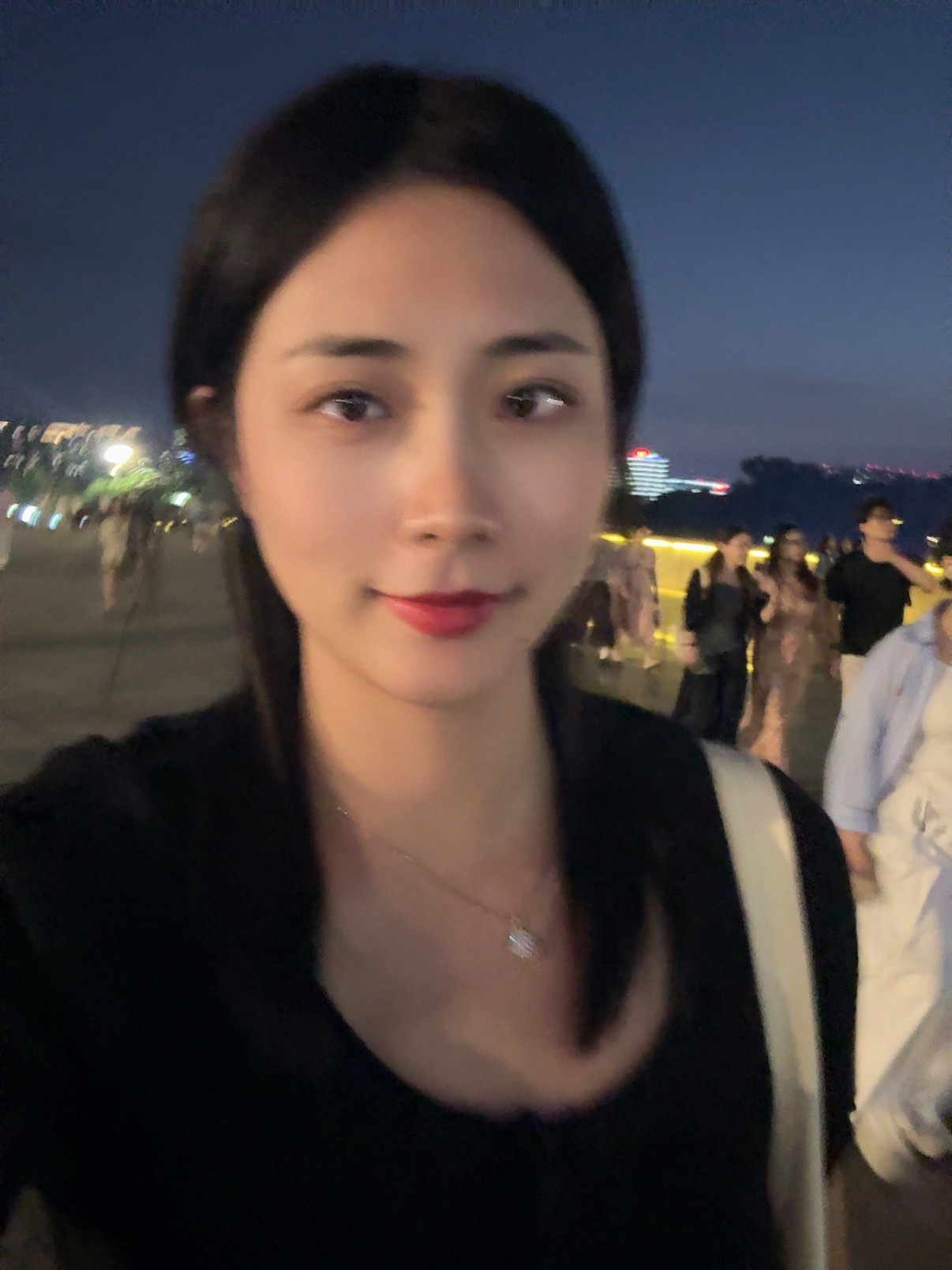 来看耳机里的人啦李健李健万物安生时巡回演唱会  ​​​