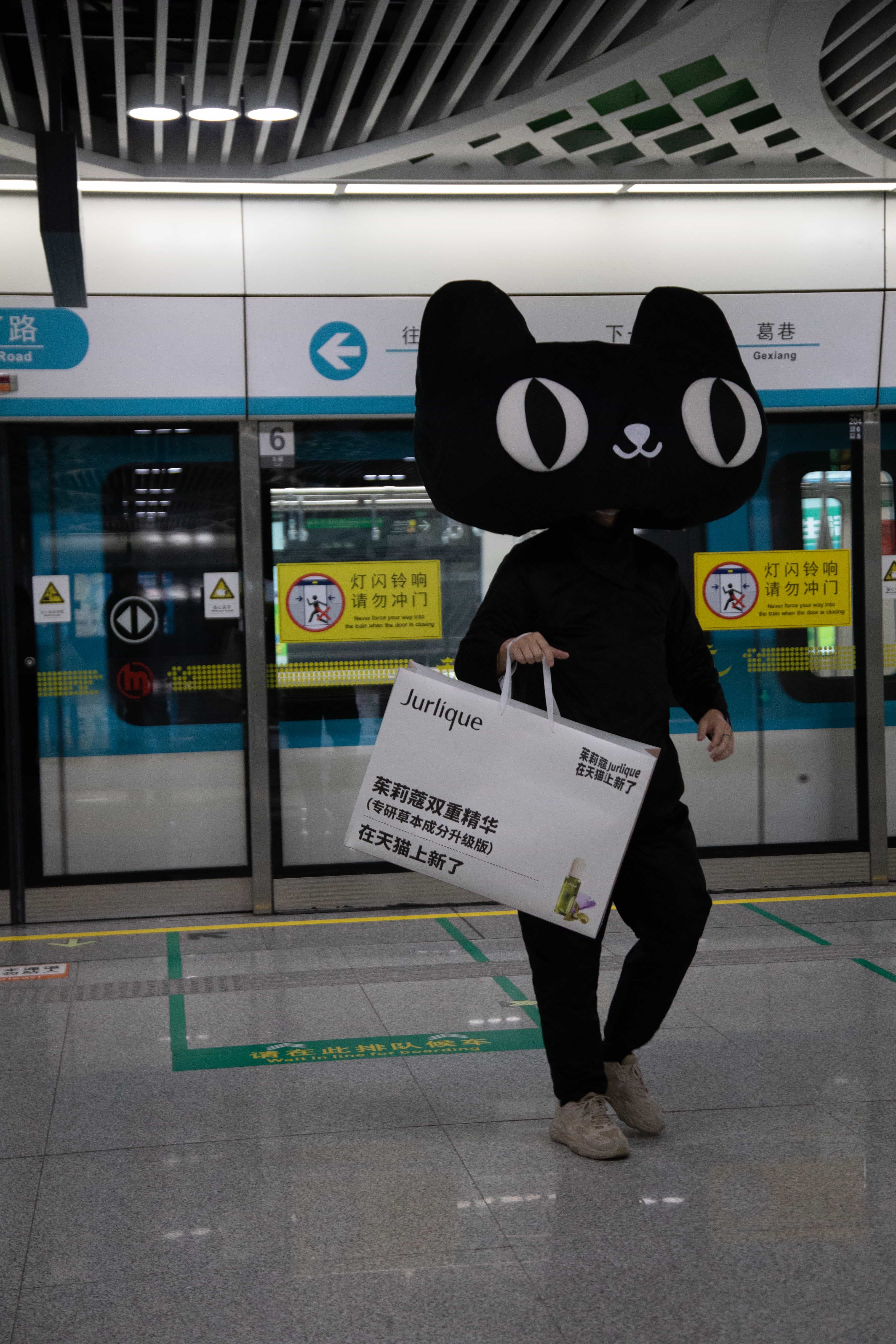 #00后是怎么做到离谱又靠谱的#没有折扣的网购你就买吧，一买一个不吱声。但我可不