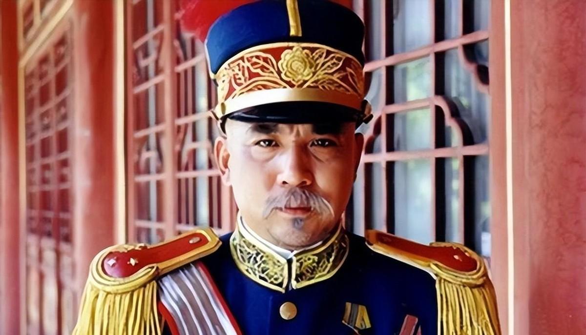 袁世凯的官场晋升固然离不开荣禄的提携，但真正让他飞黄腾达的关键却是八国联军侵华