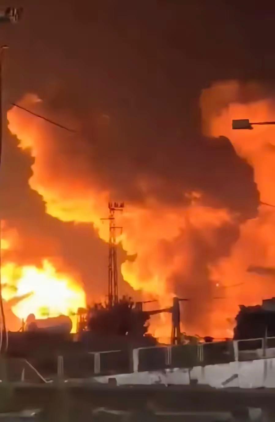 刀架伊朗脖子上：谈不好就打，谈的好还是要挨打
​据当地时间2月2日今天的最新消息