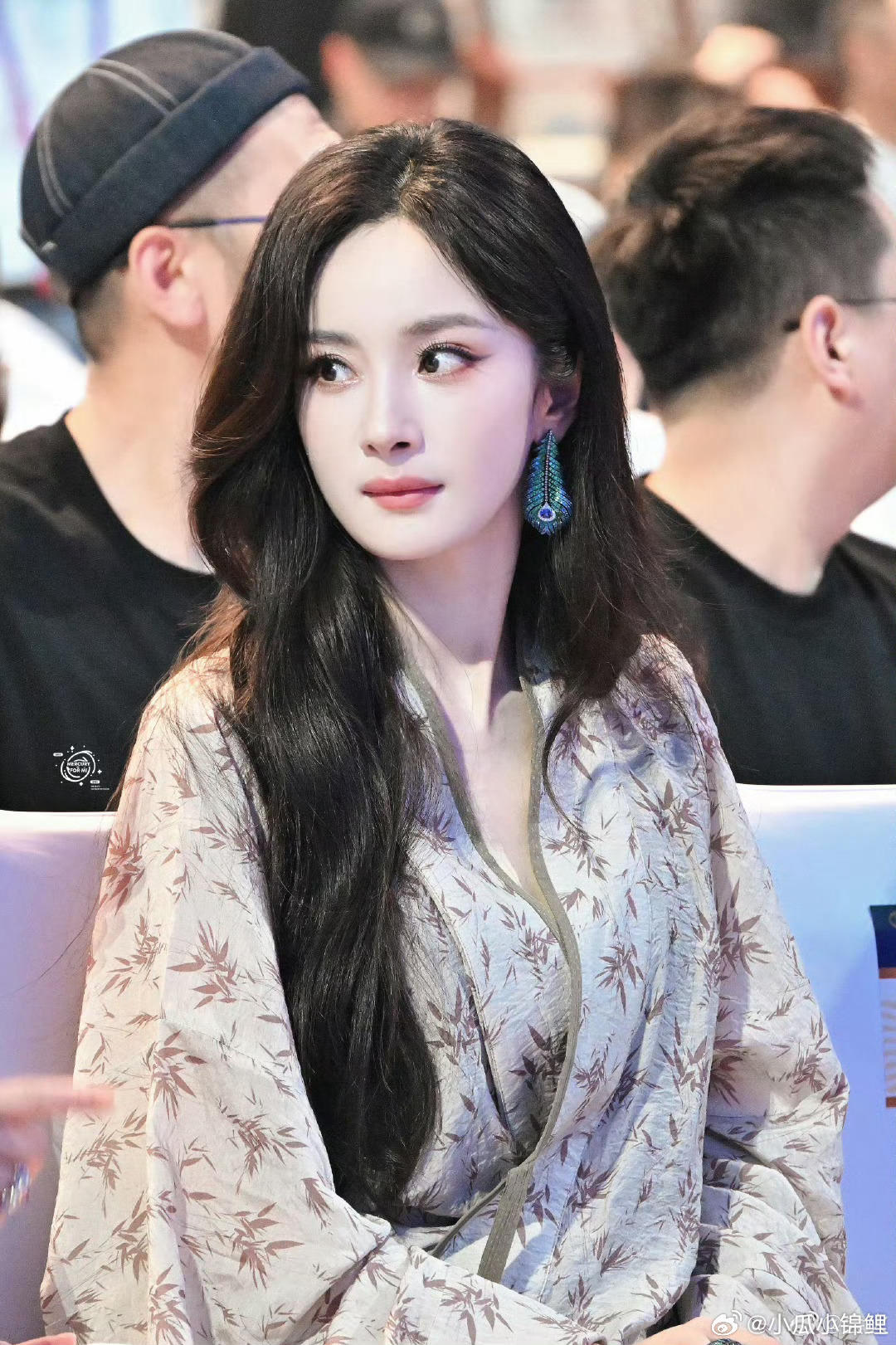 杨幂竹节褶衣真的又美又欲听说断货了杨幂这能力真棒 ​​​