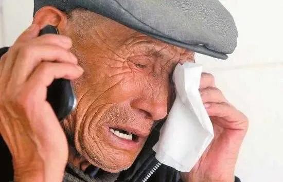人老了就要明白已成为多余的人了一一
人的一生的意义是什么？
对于普通老百姓来说，