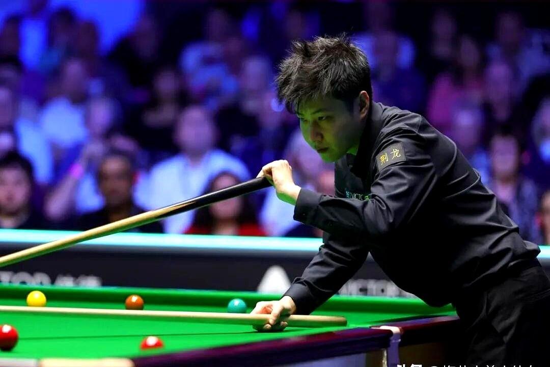 这届大师赛什么情况？跟商量好似的，全是6比2！

先是吴宜泽、肖国栋用同样的比分