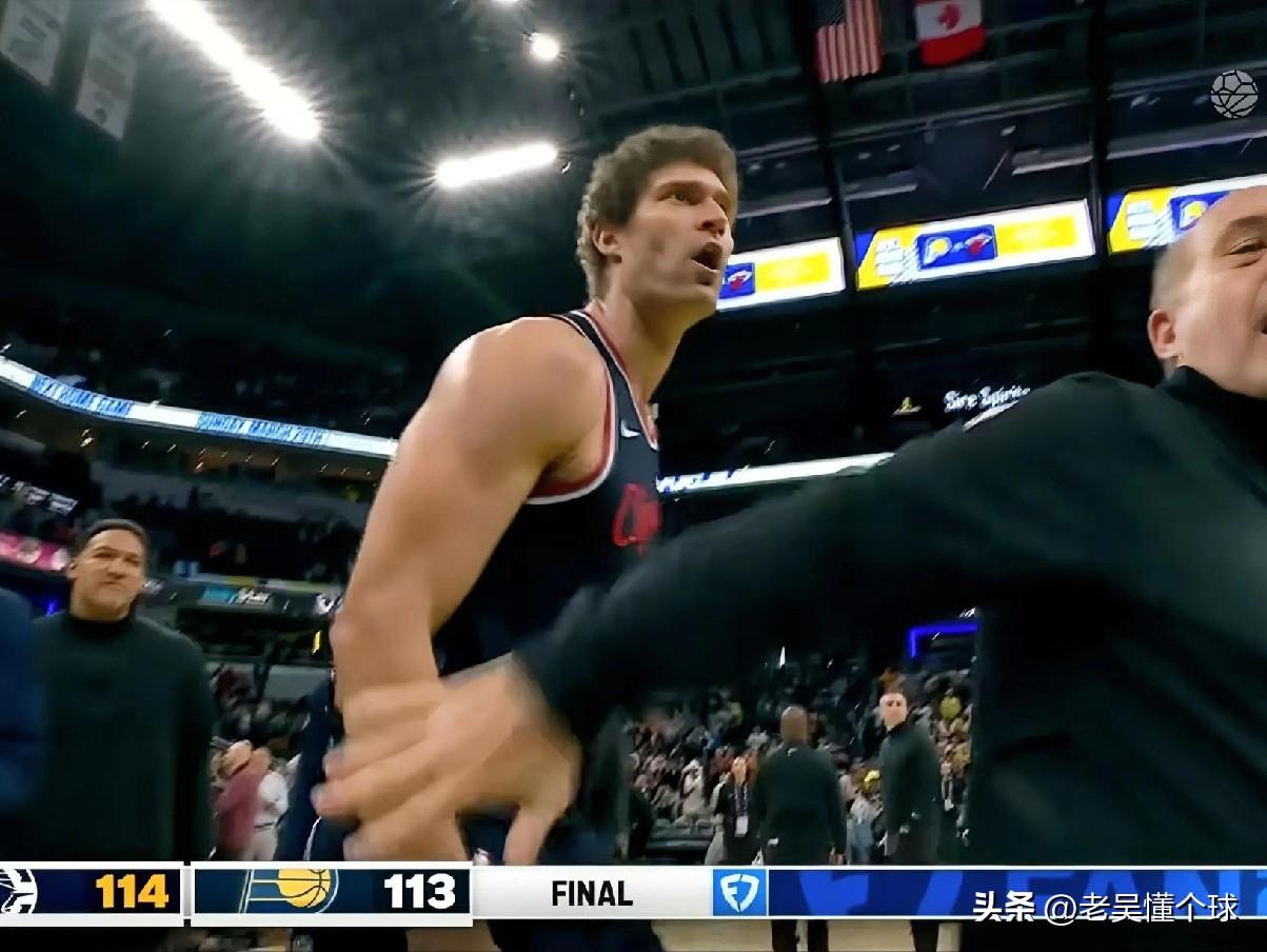 送到手里的胜利啊，步行者愣是拒绝了，大洛愤怒至极。

快船跟步行者的比赛，最后的