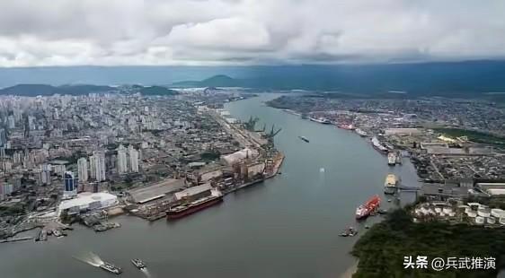 3月8日到12日，28艘巴拿马籍商船被中国死死摁住，原本洋洋得意的巴拿马立马蔫了