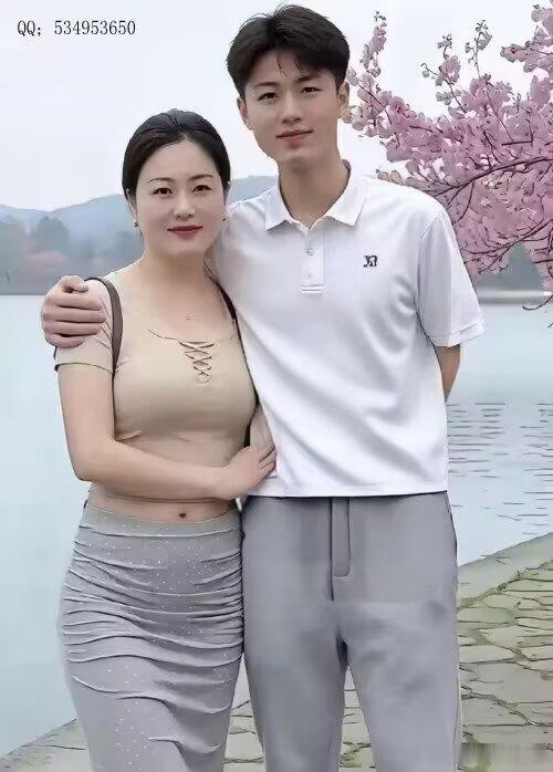 你根本忘不了一个你认认真真爱过的人，你以为你错过的是一个人，其实你错过的是整个人