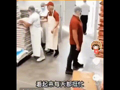 酵色明明比戴比尔斯含金量高好吧[doge][doge]在现在这个高奢已经饱和的市