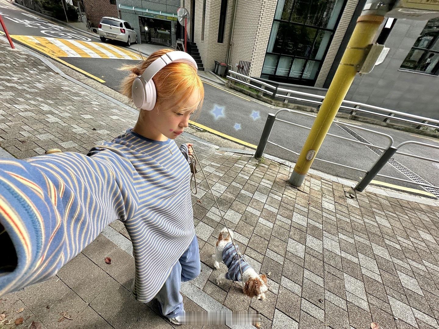 色感穿搭有名的博主熙珠近期ootd ​​​