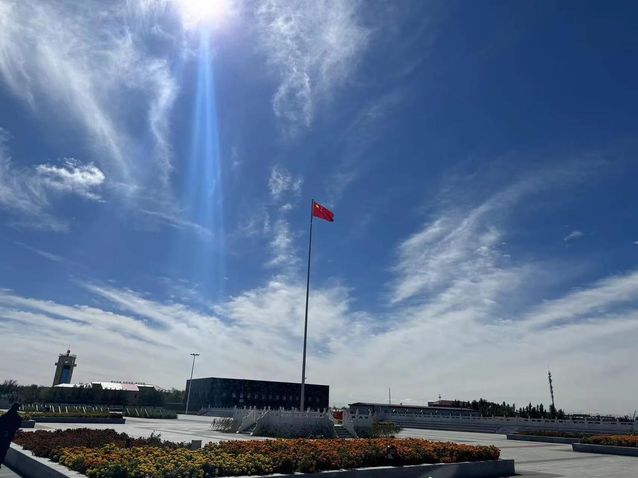生活的浪潮从不停歇，每个人都在这汹涌波涛中奋力前行。也许此刻的你正被挫折的漩涡困
