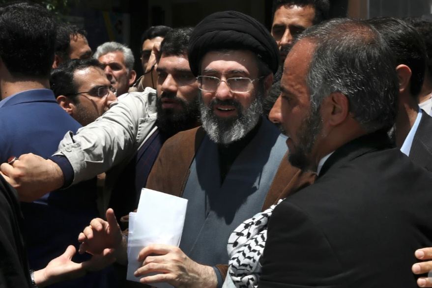 【音频披露：#穆杰塔巴因片刻之差幸免于难#】据英国《每日电讯报》网站3月16日报