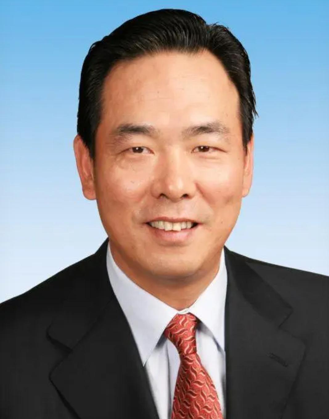 64岁蔡振华：娶了个“没心没肺”的老婆，今演员儿子成两人的骄傲娱乐 明星