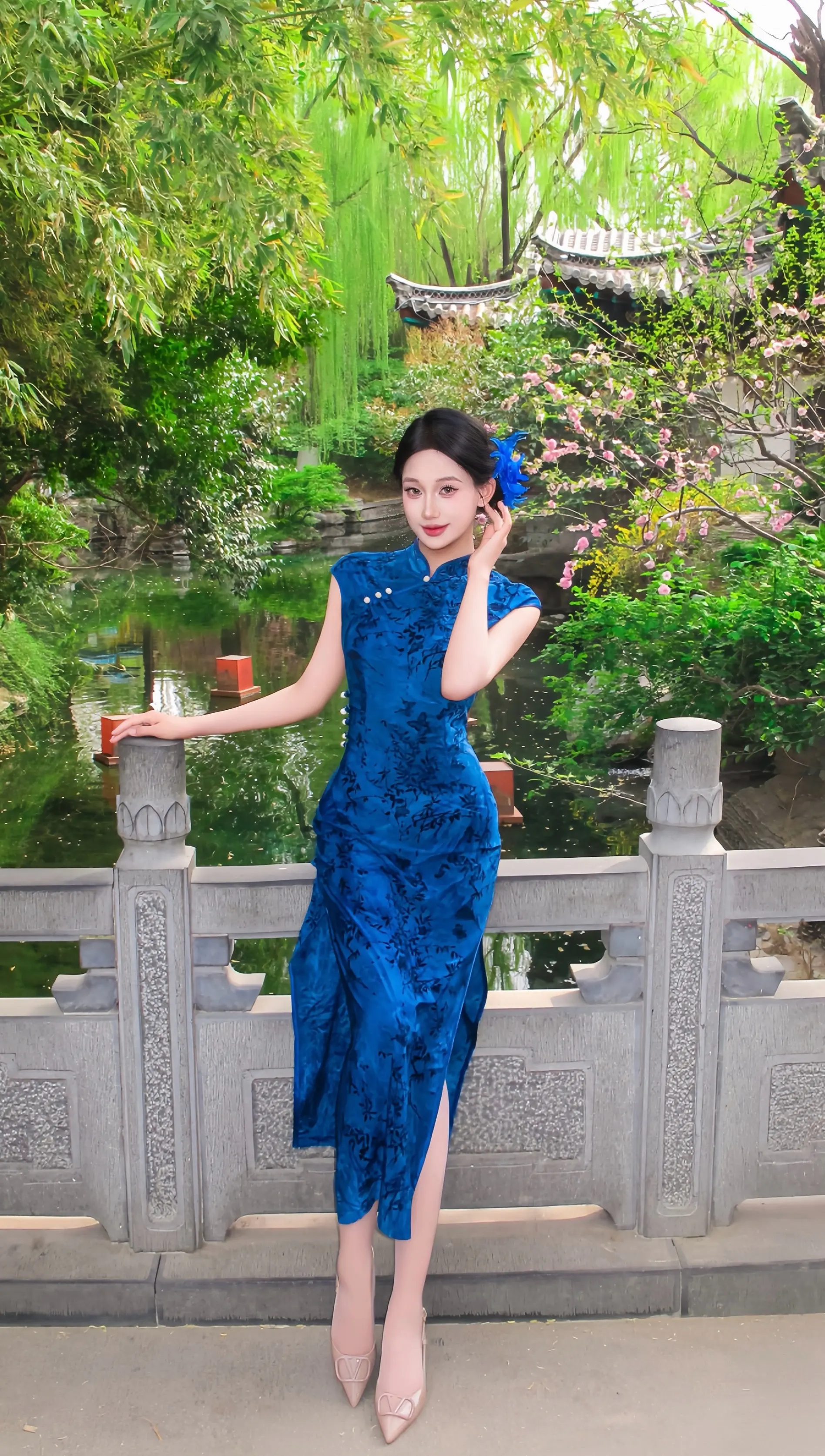 一汪清泉望春水⛲️。