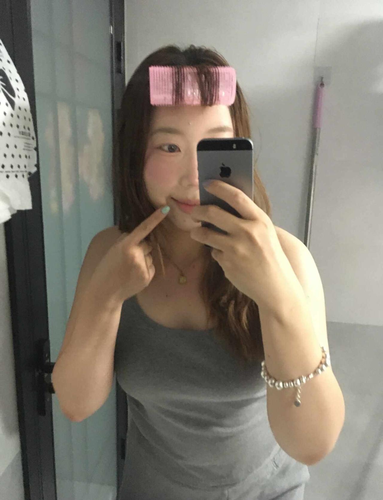 求助求助 那台才是真的se
买了两台，拍出来的感觉不太一样 前五张和后4张 感觉