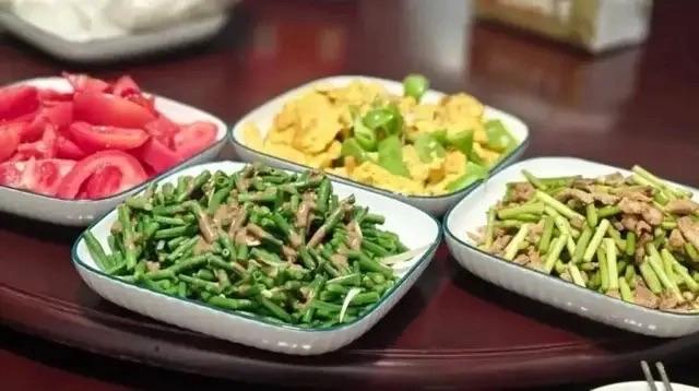 被严重低估的“防癌营养”！研究：每天吃够它，多种癌症风险大幅降低

一提防癌，很