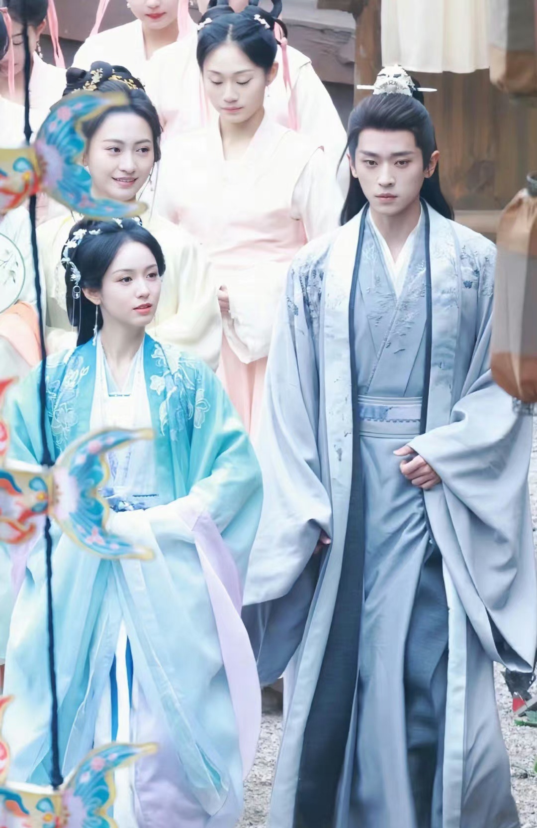 周也和丞磊新剧颜值在线，不知道剧情设定怎么样？ ​​​