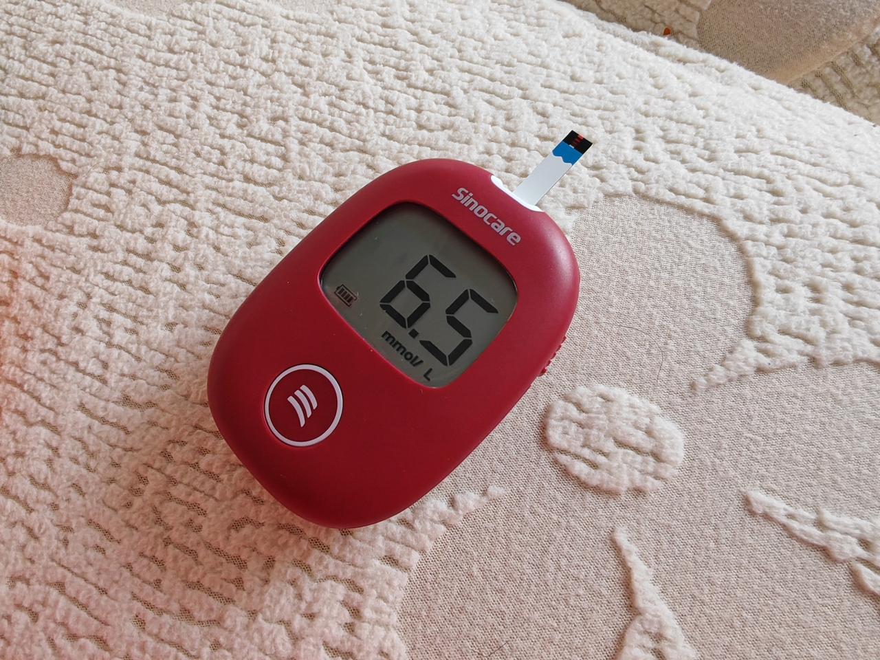 迈开了腿，没有管住嘴，血糖数值勉强可以看，运动还是最重要。