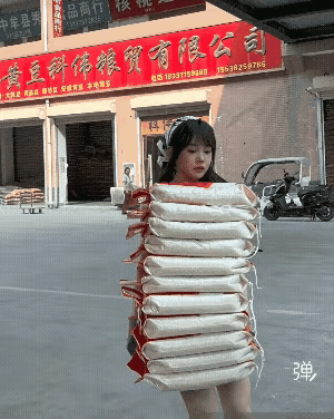 看不出来，小小的身体力量还挺大的