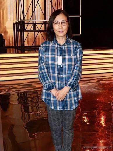想不到这对老夫老妻的现状是反转再反转阿！
话说Lisa姐汪明荃和罗家英前段时间就