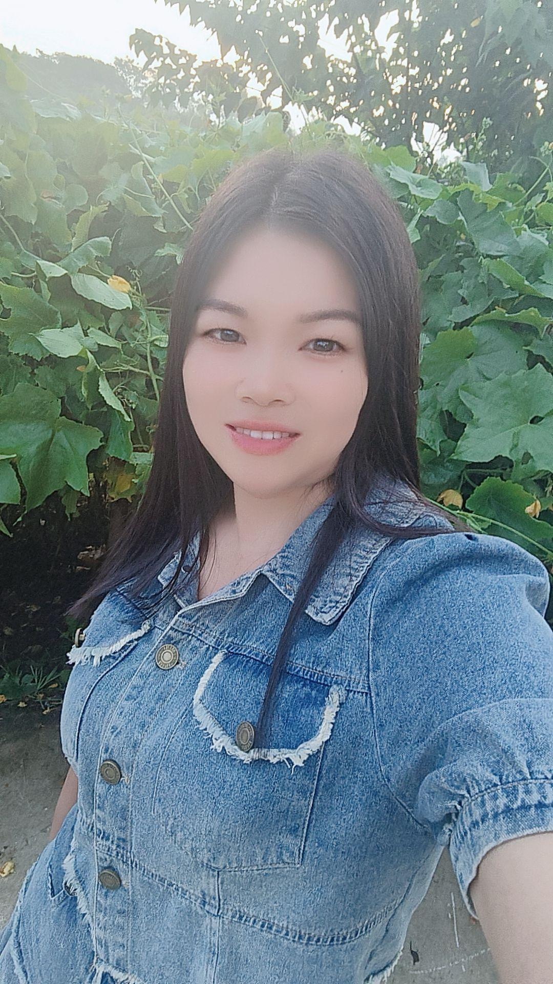 爱傻笑的傻丫头