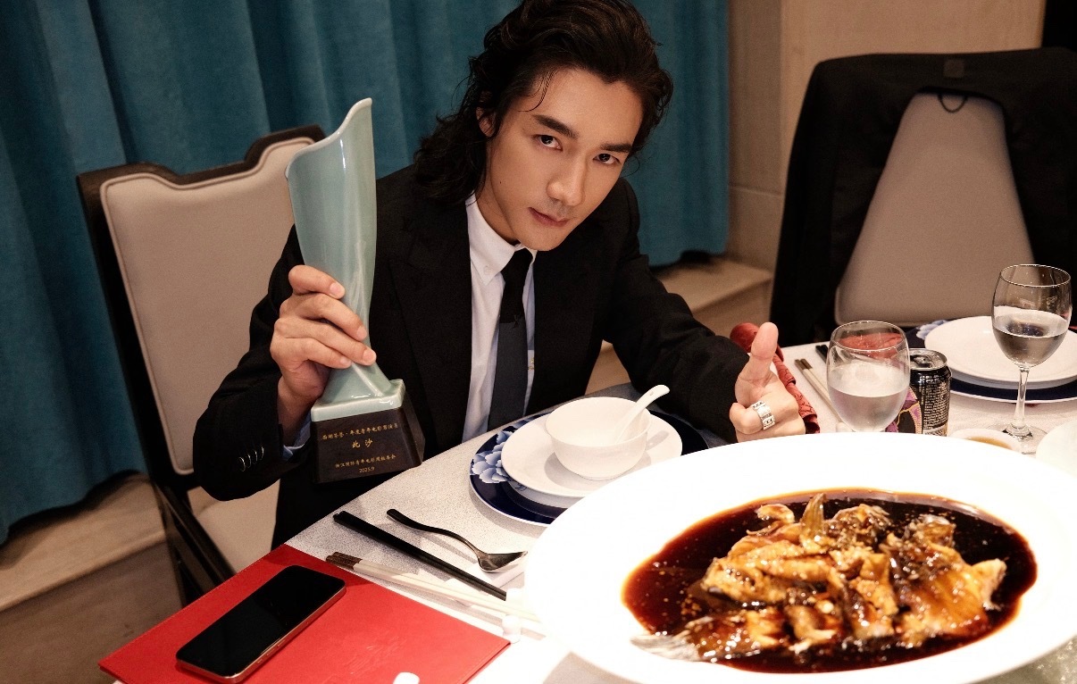 终于有人为西湖醋鱼正名了我不行了！这鱼一点也不难吃！去杭州吃过的都知道他真的很鲜