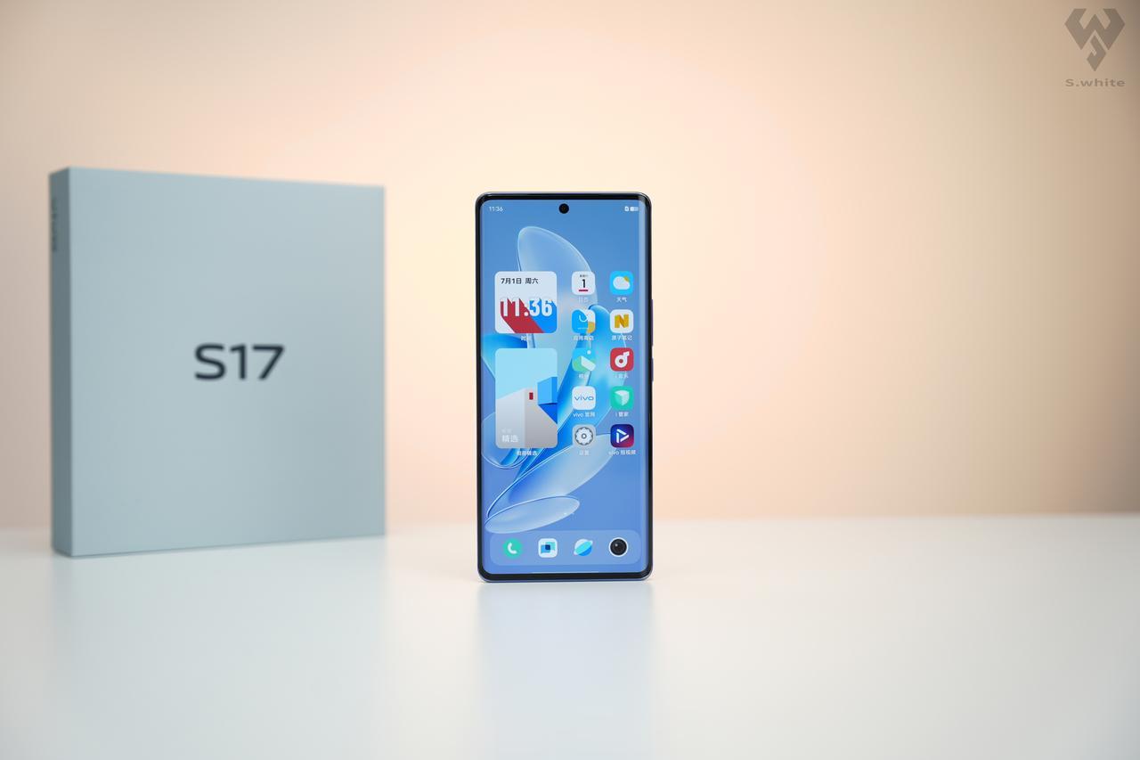 vivo S17全新配色「相遇紫」真机实拍[灵光一闪] 和山海青相同的粒子水墨工