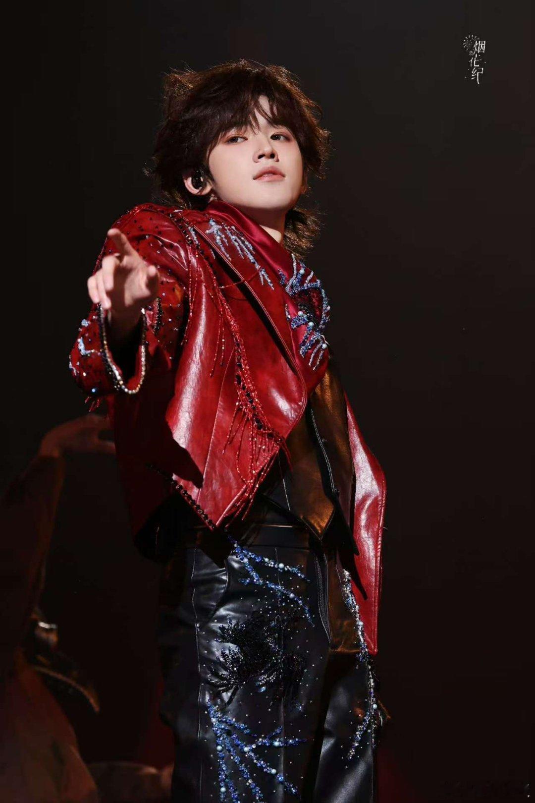 宋亚轩六周年演唱会饭拍，神图！