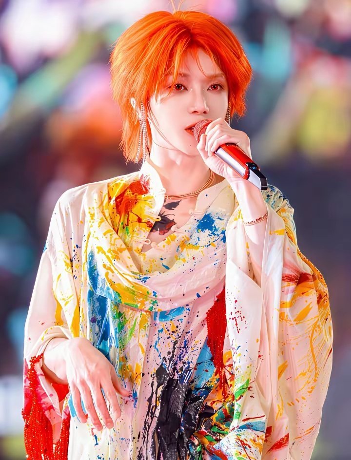 娱乐🍉🍉1. 华晨宇好几首歌的歌词被网友扒出跟周杰伦的高度相似，被质疑明目张