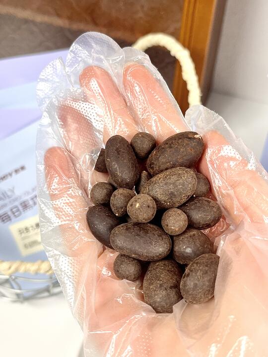 救敏！这黑巧在嘴里开坚果运动会！