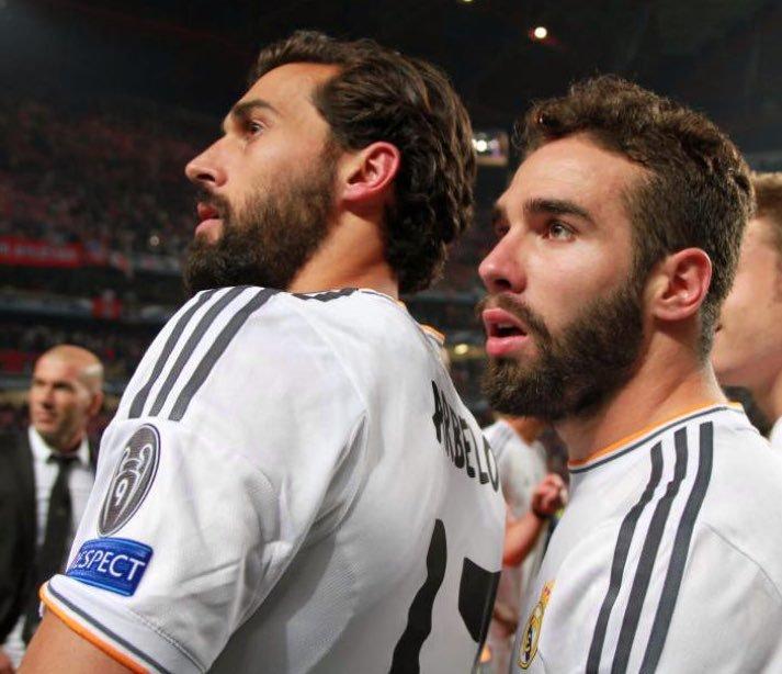 阿韦洛亚：“我跟球员们说了一件事：我花了很多年，才拿到自己的第一座欧冠奖杯。彼时