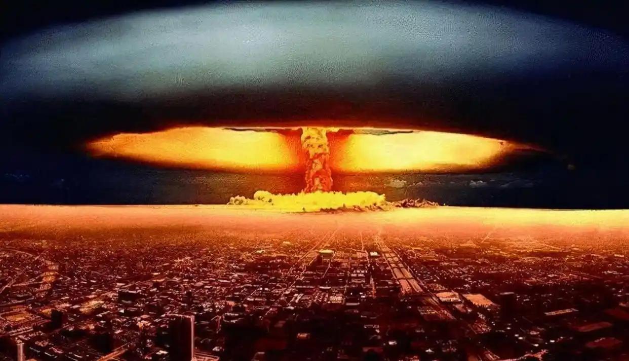 81年前的今天，日本广岛的最高气温达到6000度！

1945年8月6日，至今已