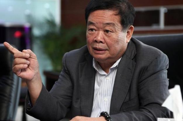 曹德旺将160亿财产全部转移到妻子名下，再三叮嘱：“亲爱的，爬进棺材之前，绝对不