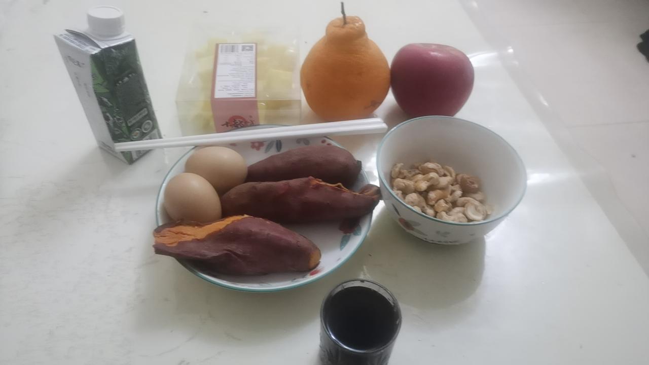 伟大的母爱，永不消退。

今早，我搭乘8点多的高铁回广州。老妈4点便起身，炖排骨